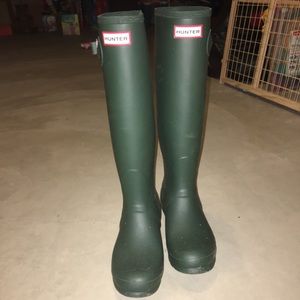 Hunter green hunter boots size 8